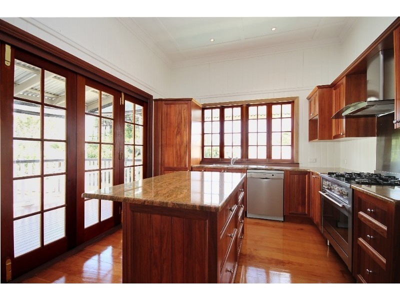 31 Almond Street, Northgate QLD 4013