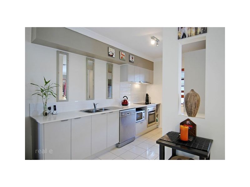 1/9 Windsor Street, Hamilton QLD 4007