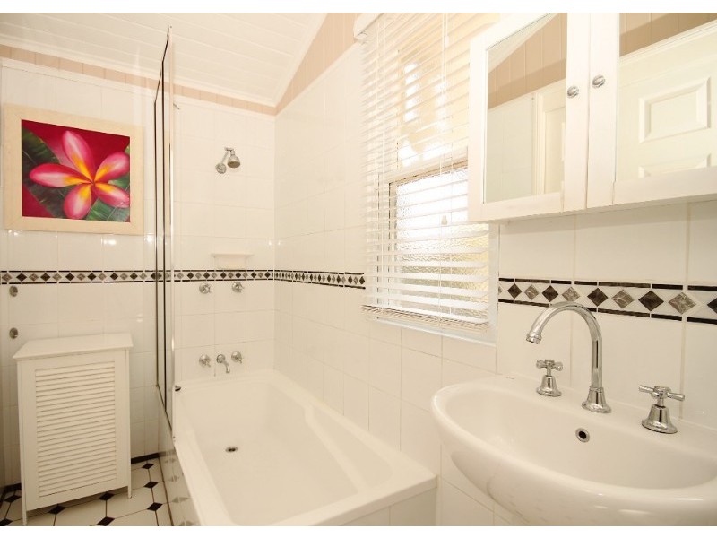 33 Belmore Street, Northgate QLD 4013