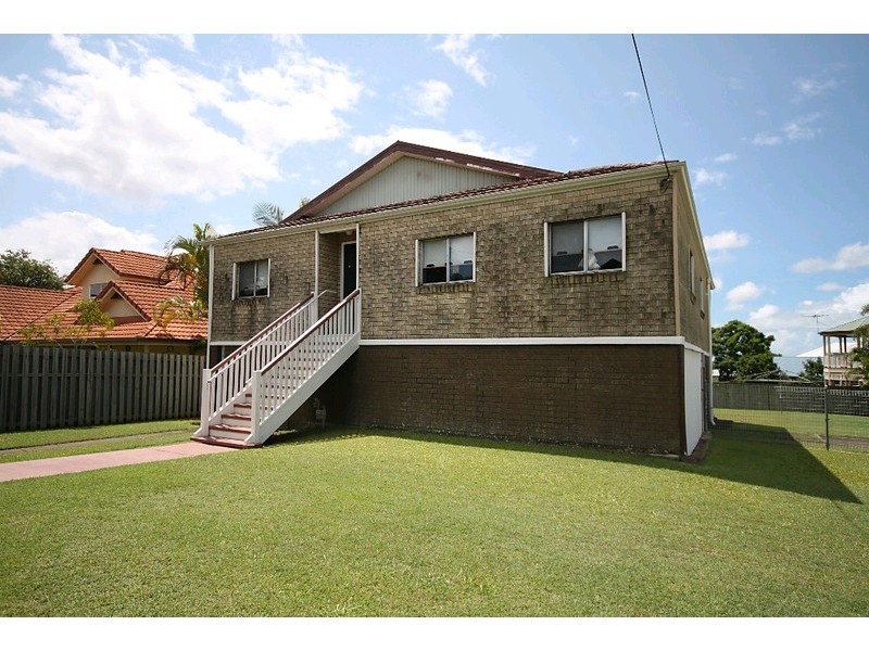 15 Derby Street, Hendra QLD 4011