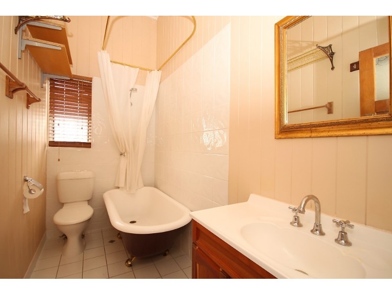 16 Henchman Street, Nundah QLD 4012