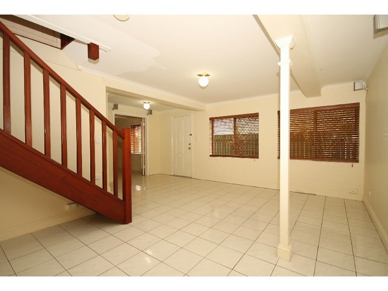 16 Henchman Street, Nundah QLD 4012