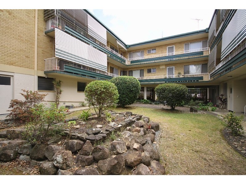 2/1 Adelaide Street, Clayfield QLD 4011