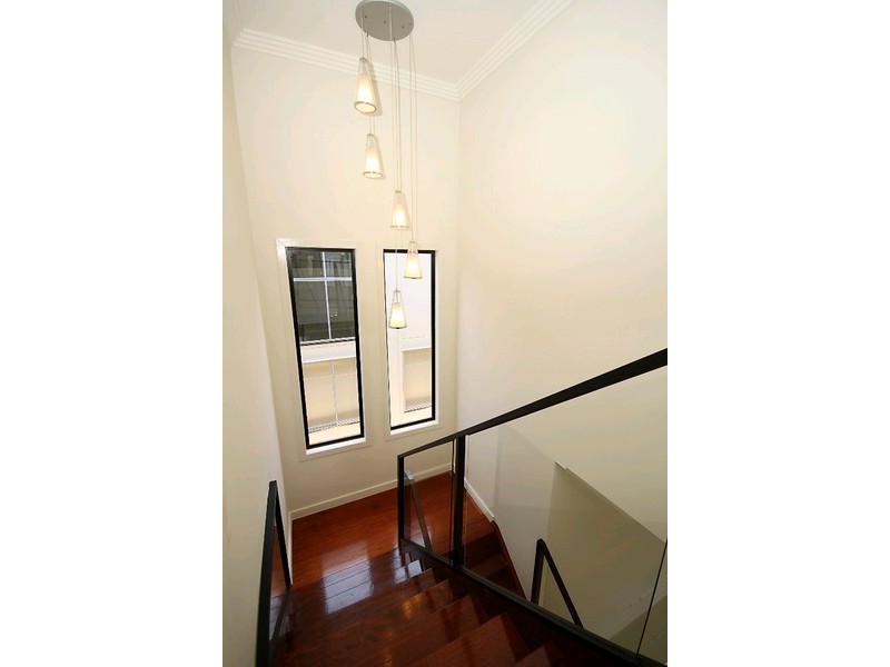 8 Long Street, Hendra QLD 4011