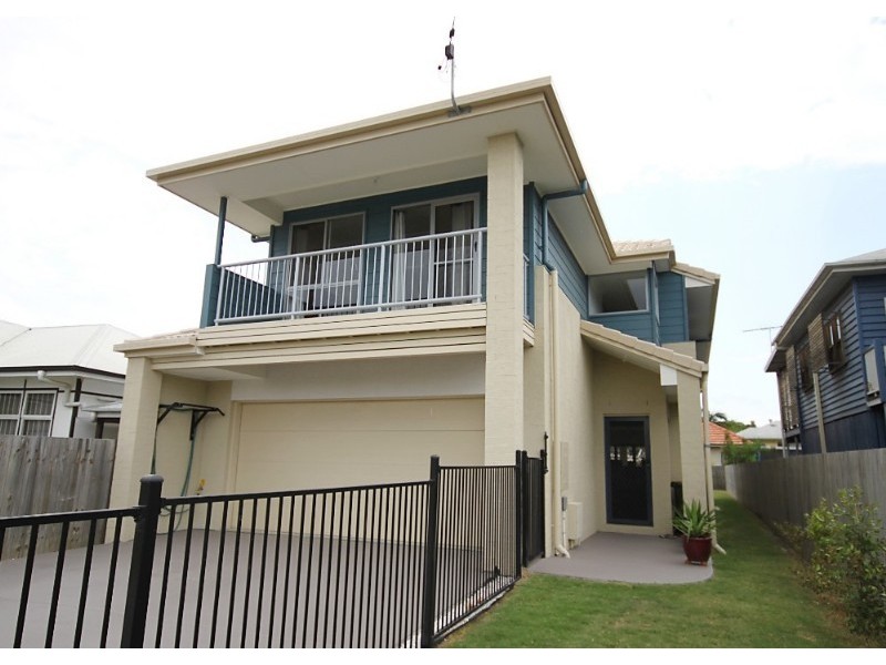 4 Mann Avenue, Northgate QLD 4013