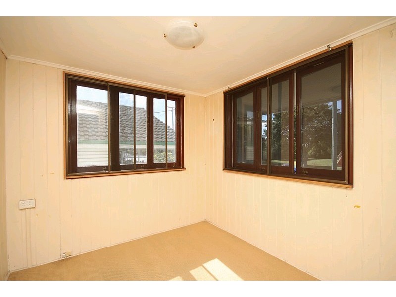 18 Winchester Street, Hamilton QLD 4007