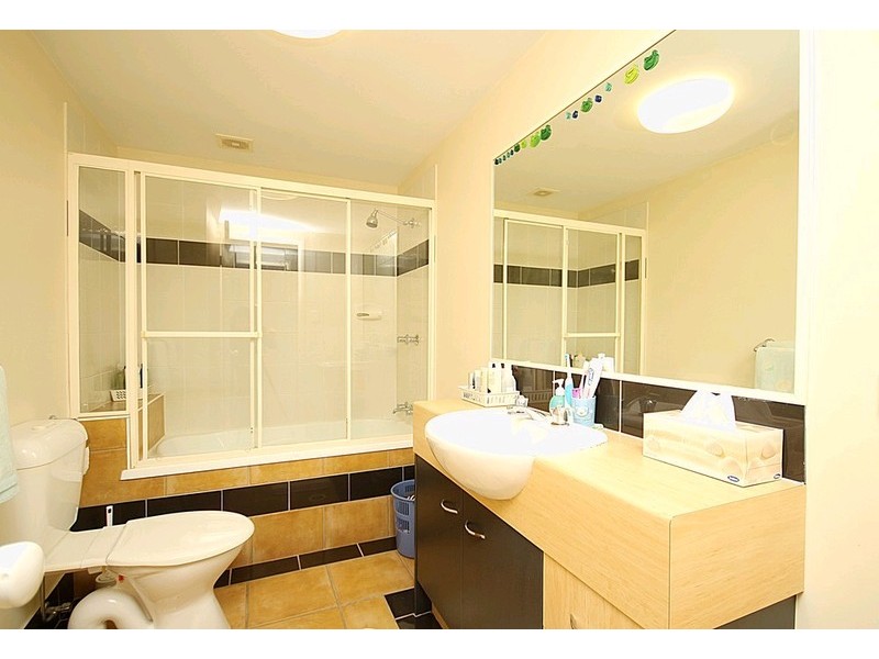 2/253 Melton Road, Northgate QLD 4013