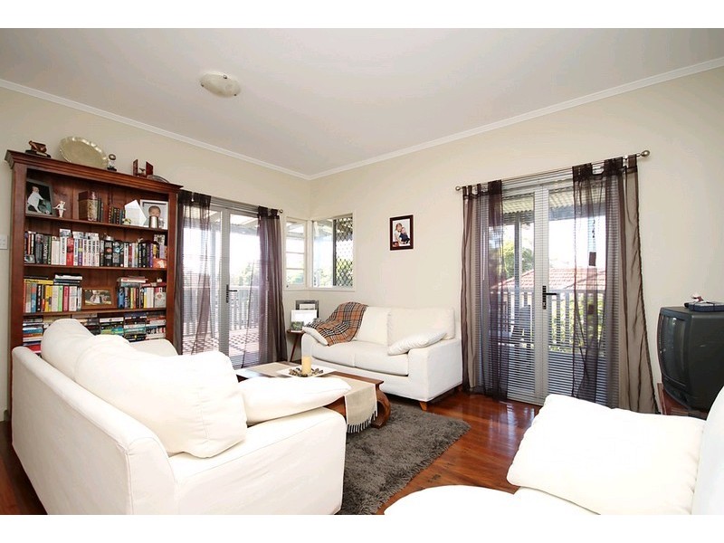 3 Handcroft Street, Wavell Heights QLD 4012