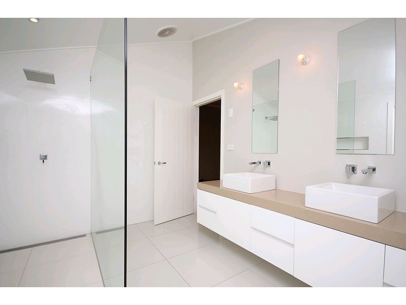 96 Tufnell Road, Banyo QLD 4014