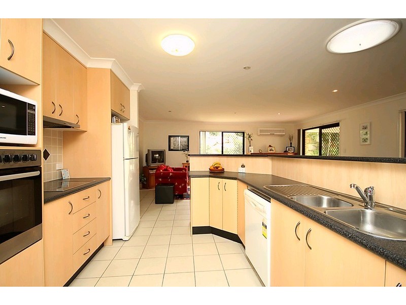 18 Jessica Crescent, Nudgee QLD 4014
