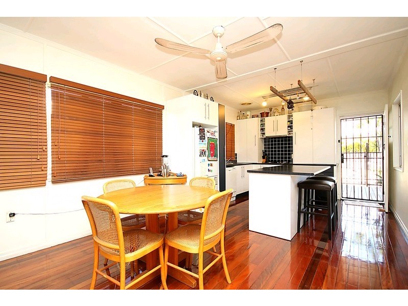 222 Hamilton Road, Wavell Heights QLD 4012