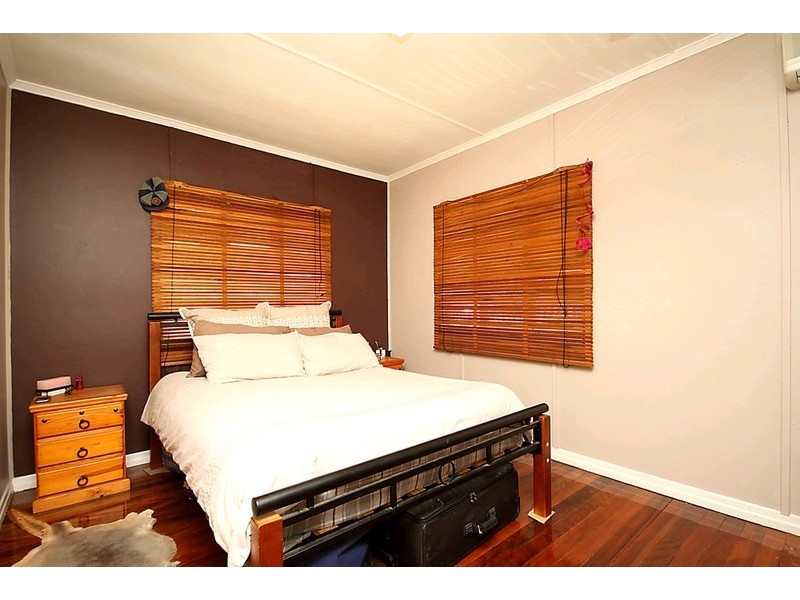 222 Hamilton Road, Wavell Heights QLD 4012