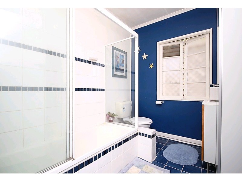 222 Hamilton Road, Wavell Heights QLD 4012