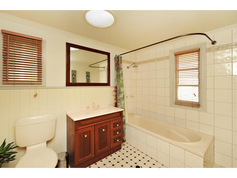 21 Forrest Street, Nudgee QLD 4014