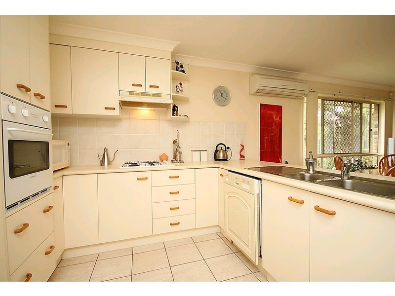 42 Manitoba Place, Wavell Heights QLD 4012