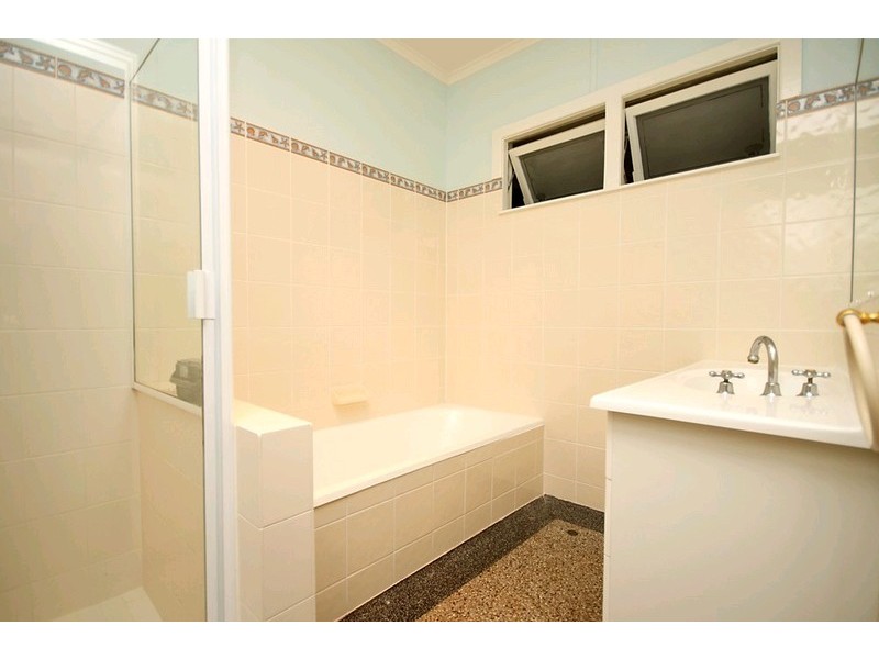 8 Amelia Street, Nundah QLD 4012