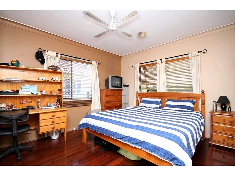 8 Amelia Street, Nundah QLD 4012