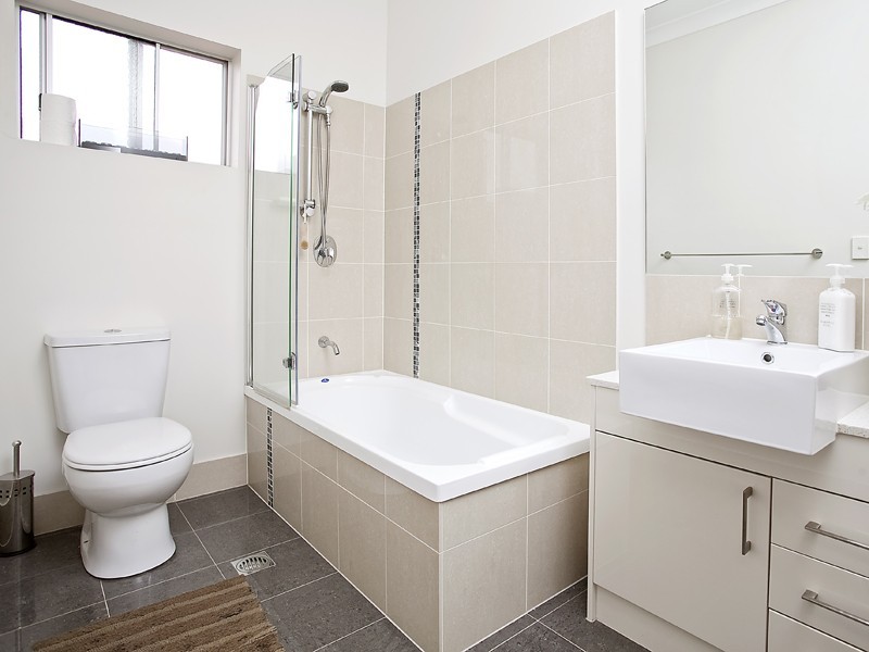 9/102 Melton Road, Nundah QLD 4012