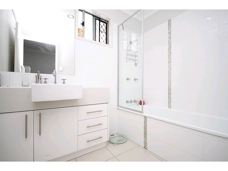 4/10 David Street, Nundah QLD 4012