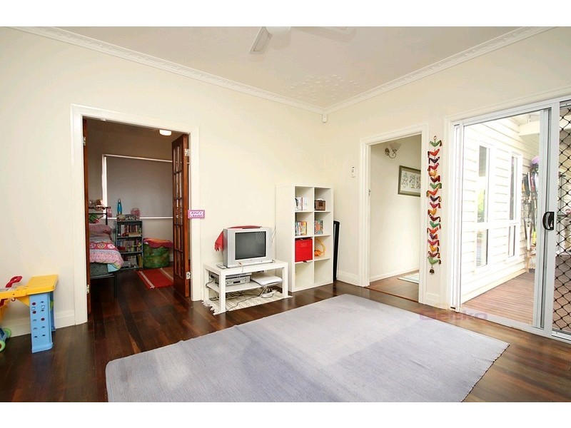 124 Main Avenue, Wavell Heights QLD 4012