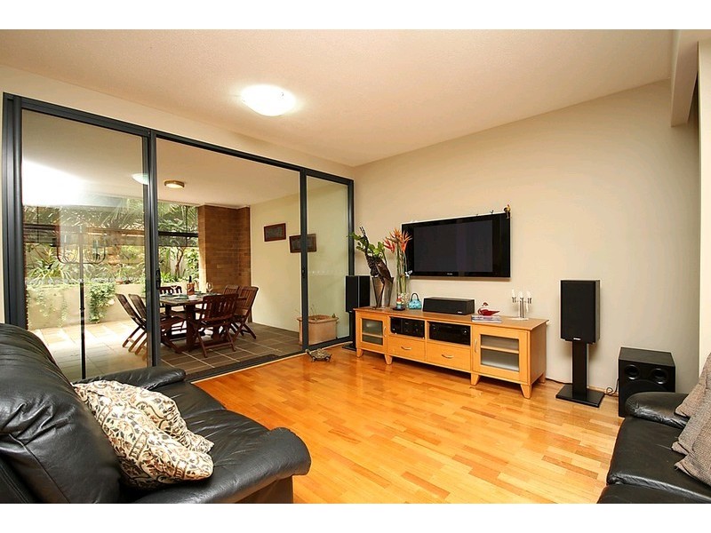 12/110 Commercial Road, Teneriffe QLD 4005