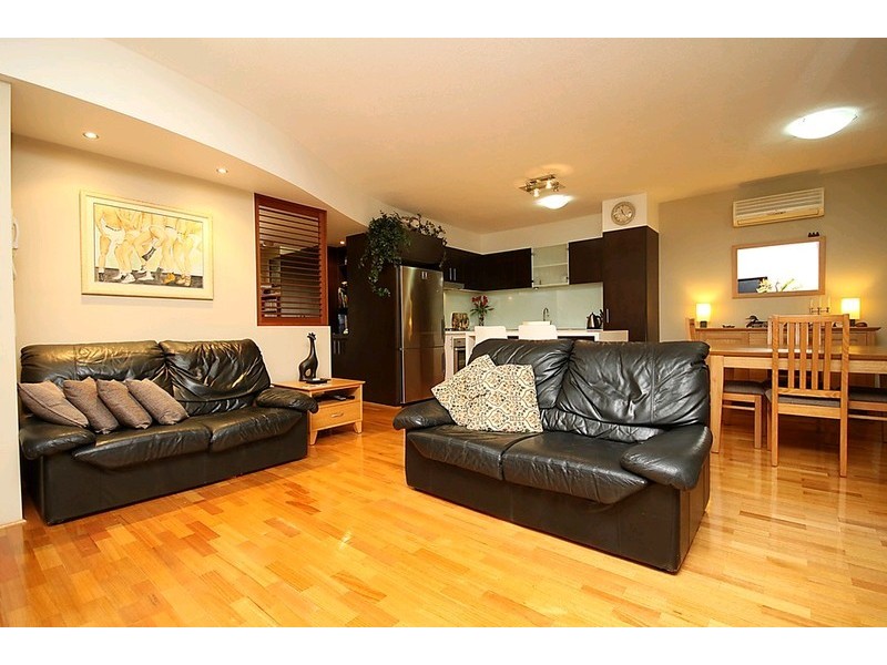 12/110 Commercial Road, Teneriffe QLD 4005