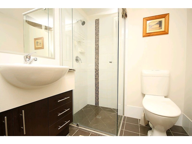 12/110 Commercial Road, Teneriffe QLD 4005