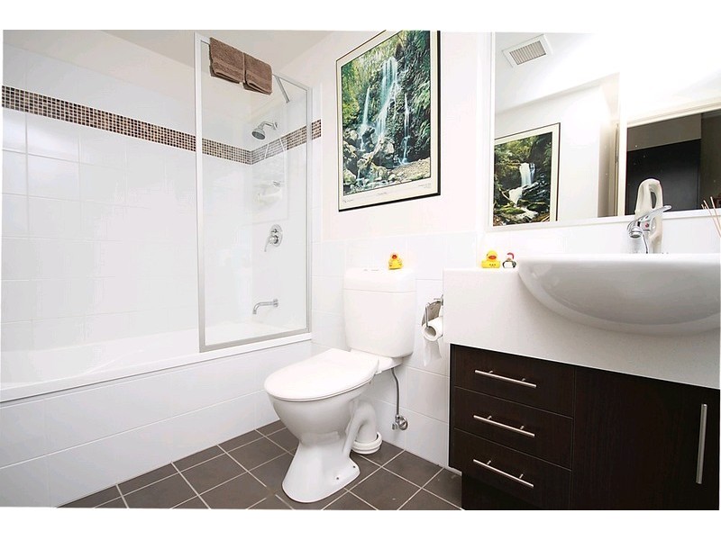 12/110 Commercial Road, Teneriffe QLD 4005