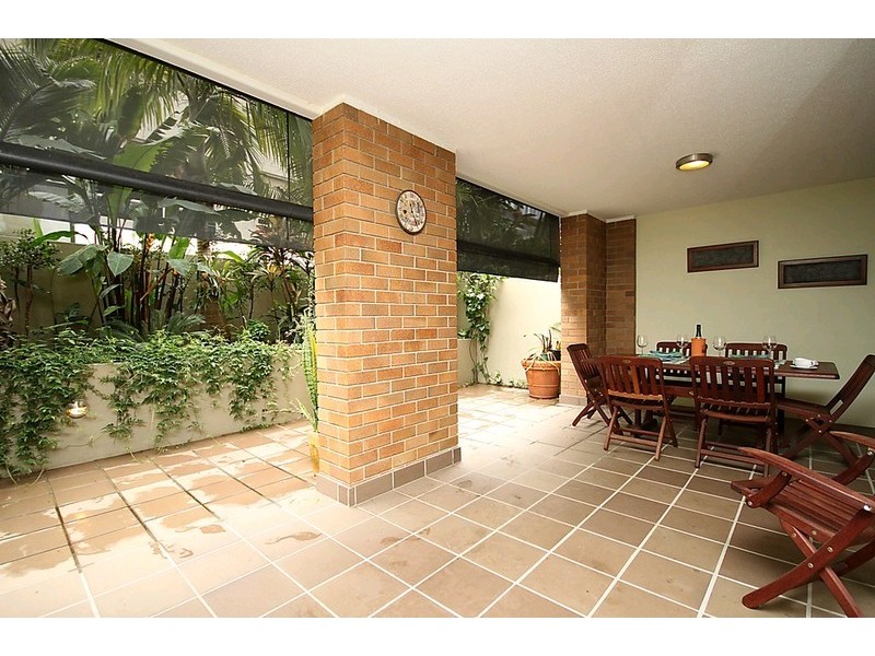 12/110 Commercial Road, Teneriffe QLD 4005