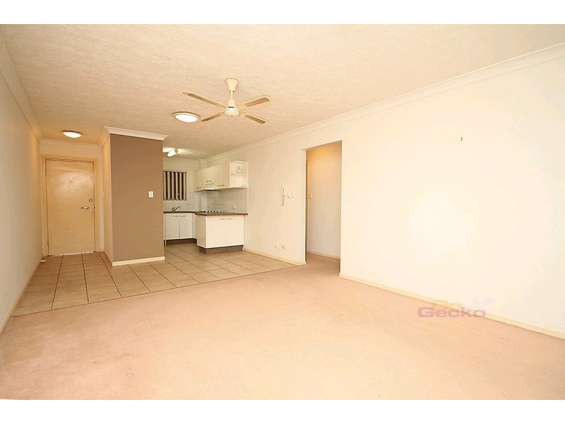 1/26 Collins Street, Nundah QLD 4012