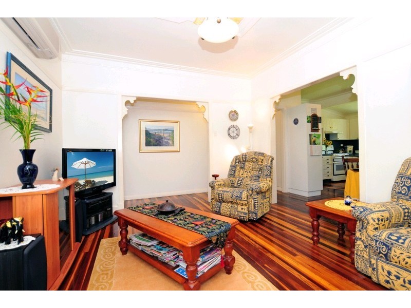 10 Dalziel Street, Nundah QLD 4012