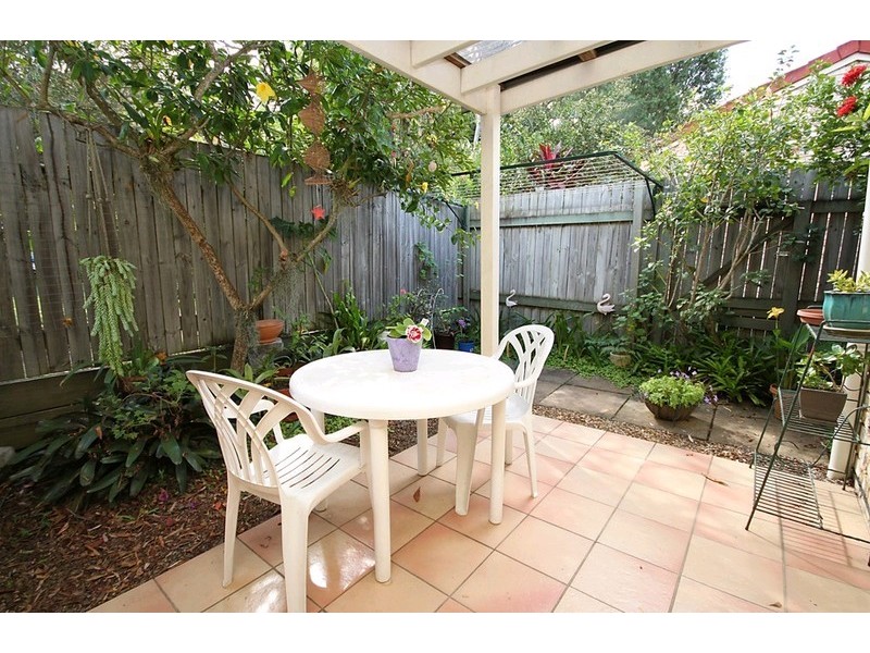 1/10 Nursery Street, Nundah QLD 4012