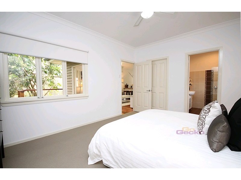 50 Larwill Avenue, Northgate QLD 4013