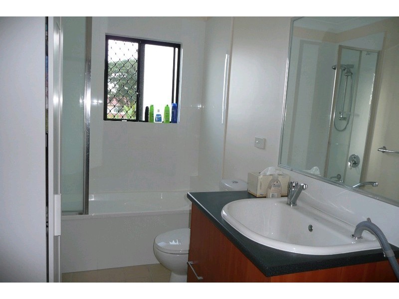 8/3 Railway Parade, Nundah QLD 4012