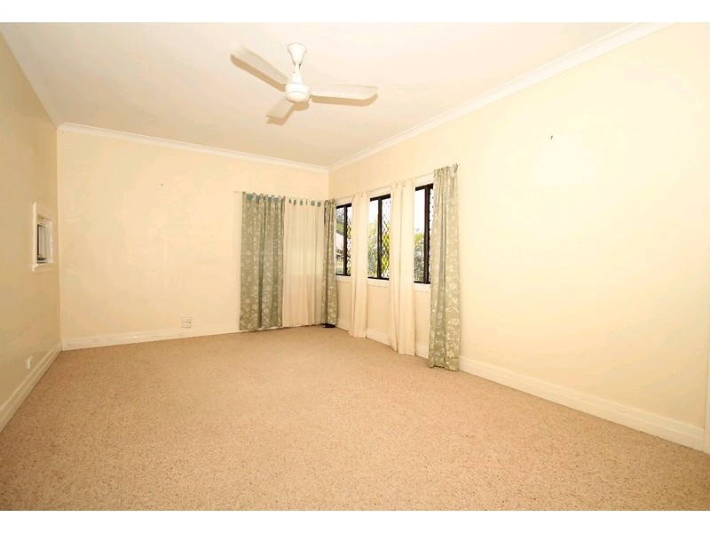 231 Edinburgh Castle Road, Wavell Heights QLD 4012