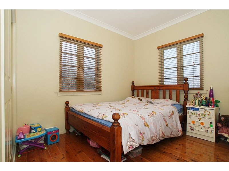 83 Pfingst Road, Wavell Heights QLD 4012