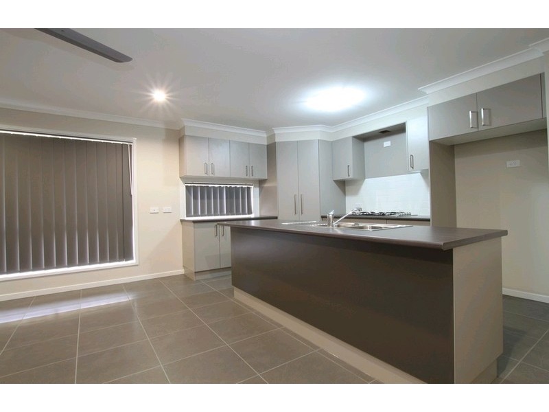 3 Franzin Drive, Cashmere QLD 4500