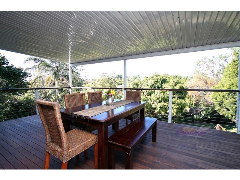 9 Rutherford Street, Stafford Heights QLD 4053