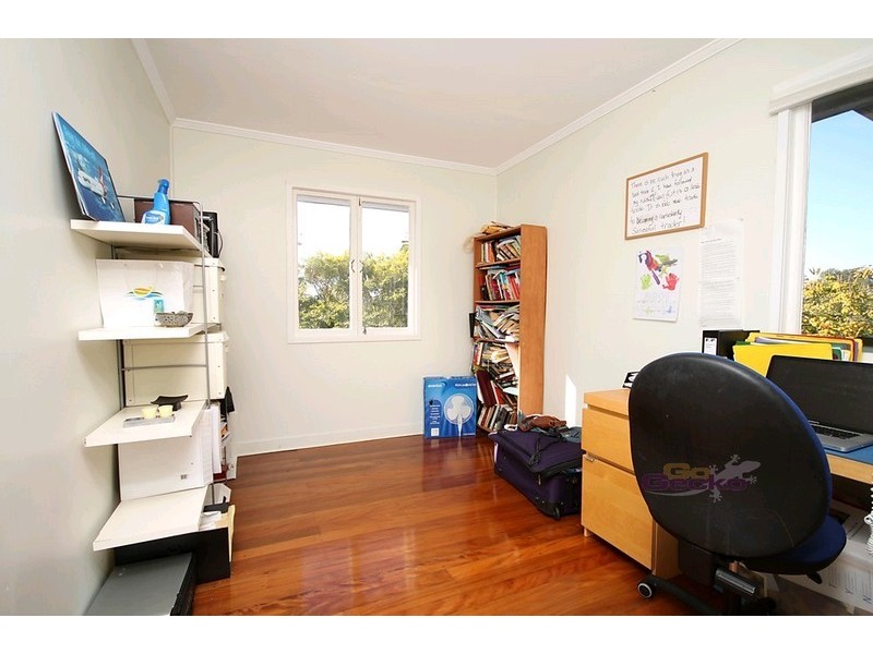 9 Rutherford Street, Stafford Heights QLD 4053