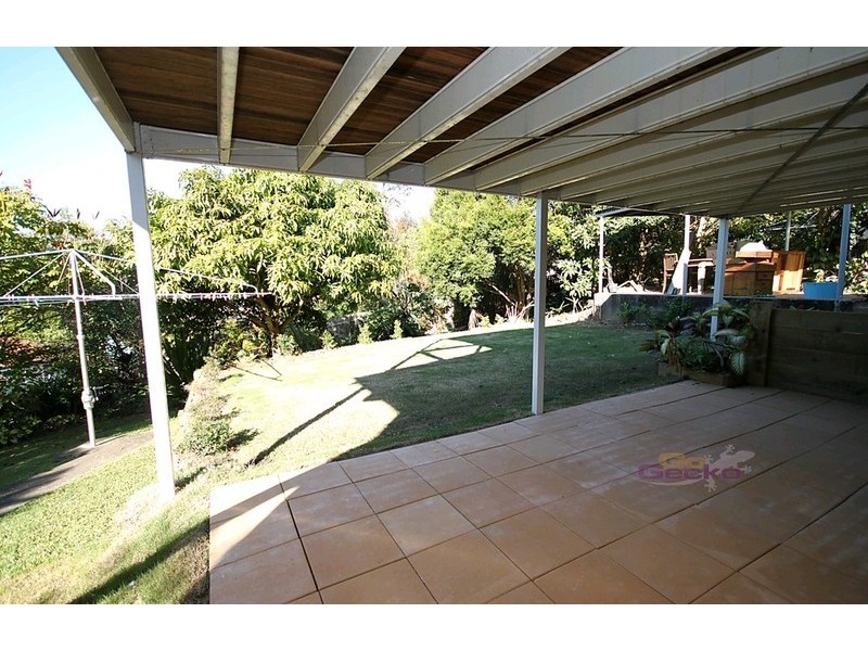 9 Rutherford Street, Stafford Heights QLD 4053