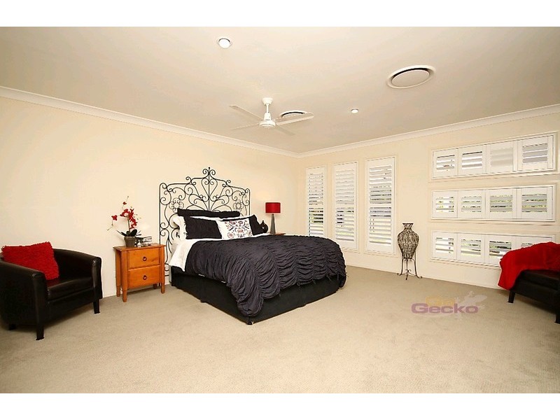 2A Pfingst Road, Wavell Heights QLD 4012