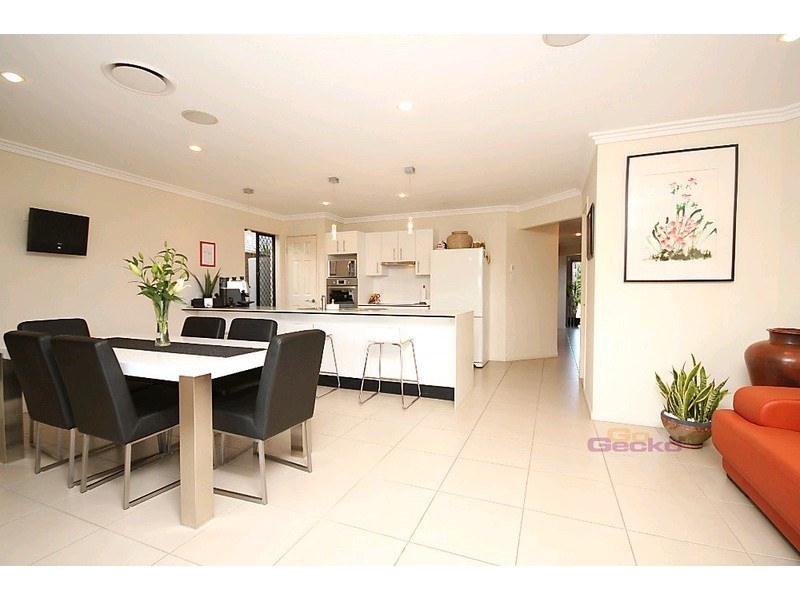 2A Pfingst Road, Wavell Heights QLD 4012