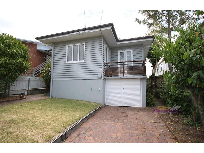 32 Derby Street, Coorparoo QLD 4151