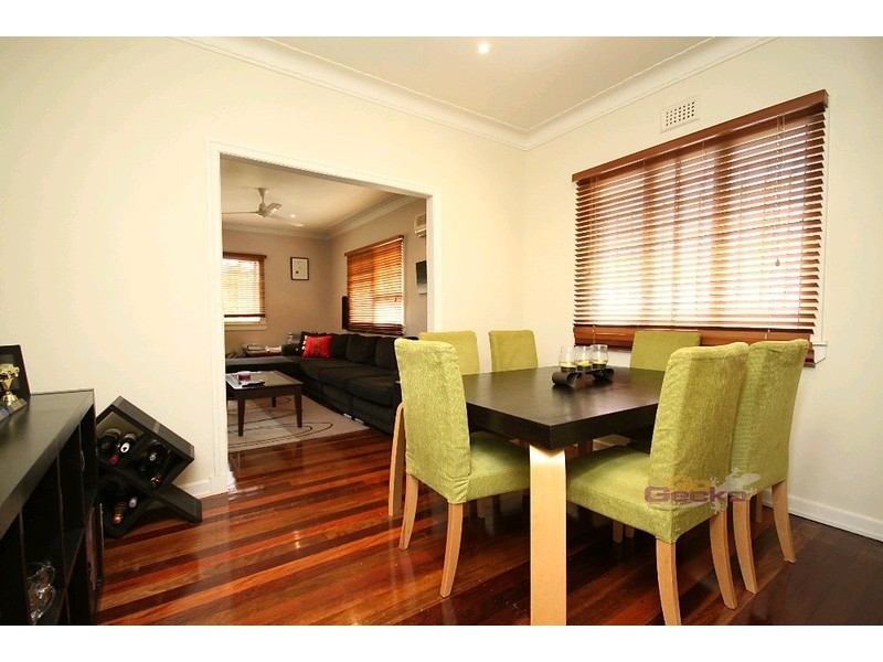 130 Hamilton Road, Wavell Heights QLD 4012