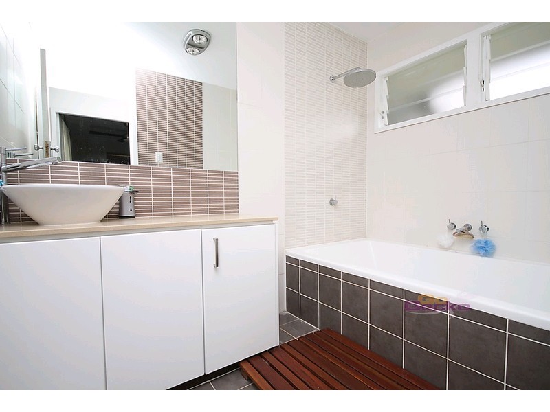 198 Appleby Road, Stafford Heights QLD 4053