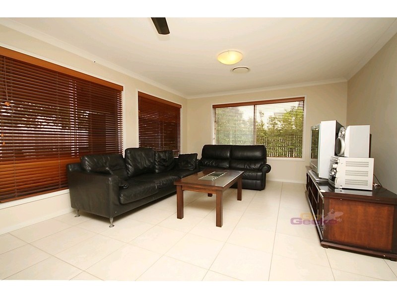 43 Chaseley Street, Nudgee Beach QLD 4014