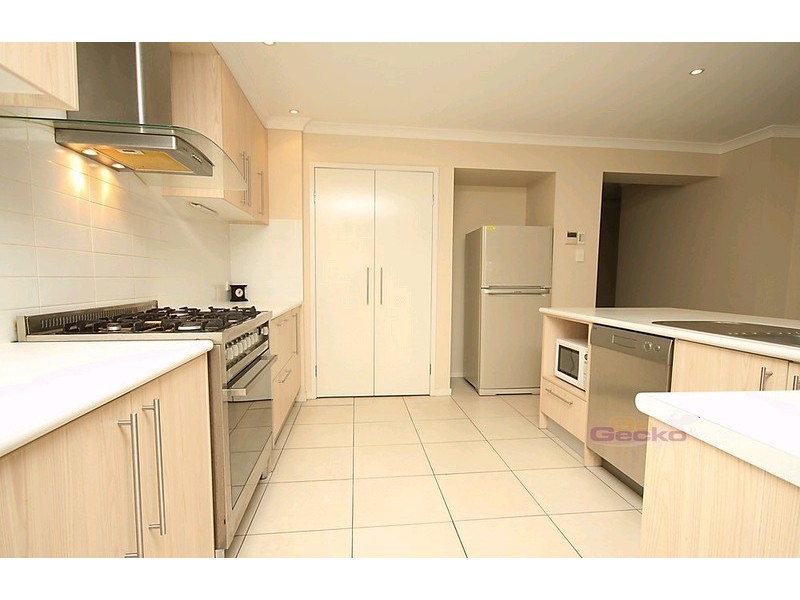 43 Chaseley Street, Nudgee Beach QLD 4014