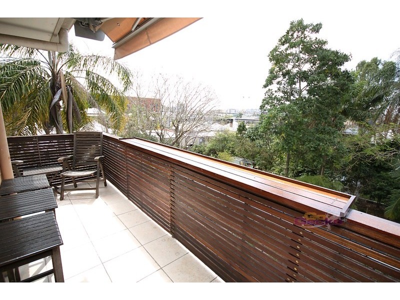 8/294 Kent Street, Newstead QLD 4006