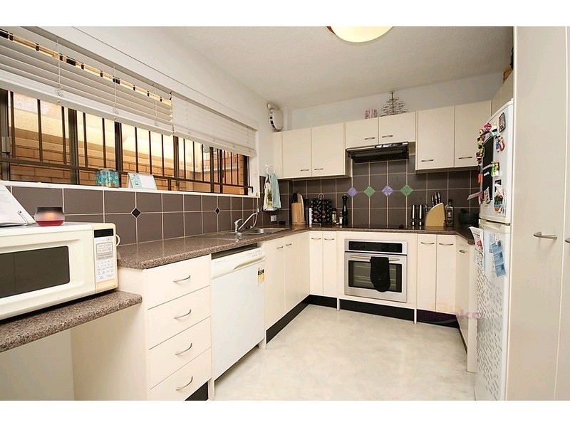 2/30 Whish Street, Windsor QLD 4030