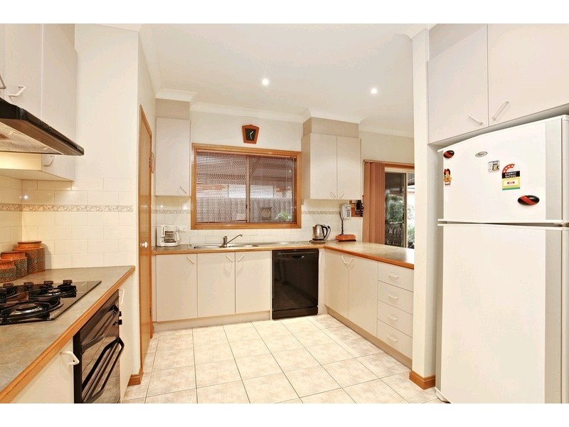 17G Hughes Parade, Reservoir VIC 3073